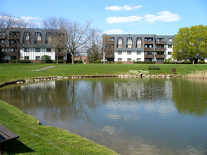 Property Photo/Whispering Lake/Lake Bluff, IL